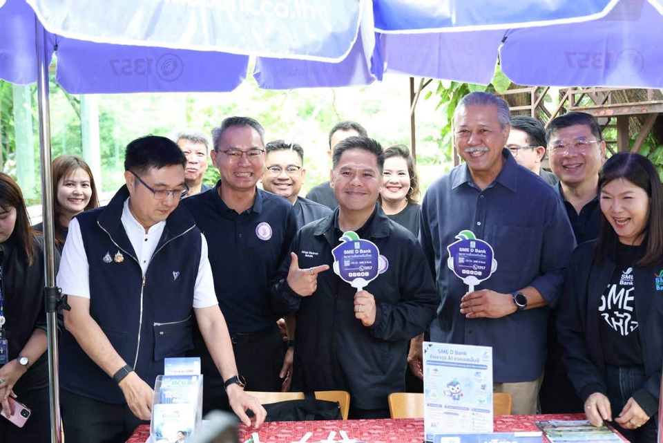 “วราวุธ” ลงพื้นที่เยี่ยมวิสาหกิจชุมชน-ลูกค้า SME D Bank หนุนอุตสาหกรรมอาหารนวัตกรรม เพิ่มมูลค่าสินค้าเกษตรไทย
