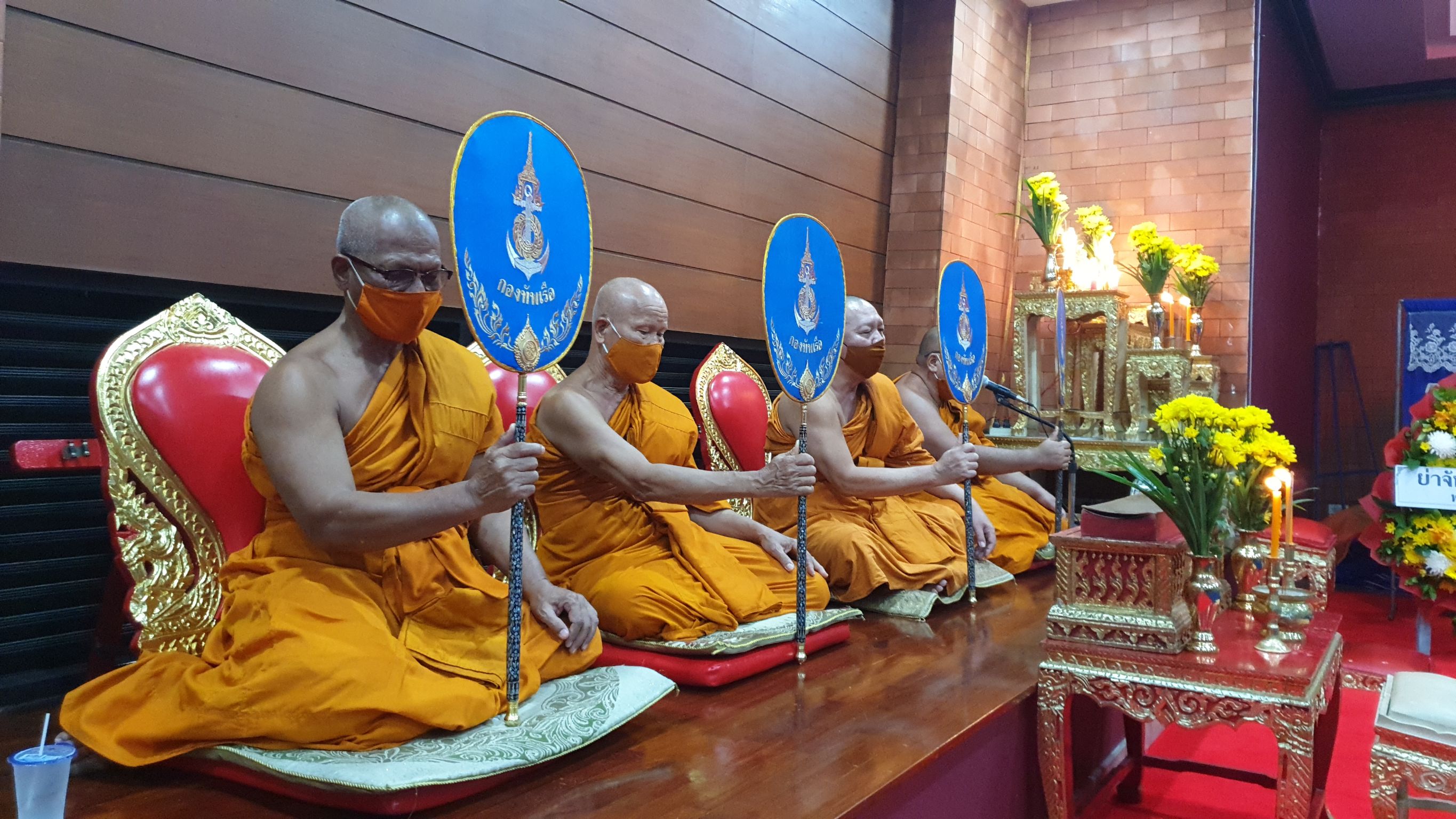 เพื่อนนร.จ่านาวิกโยธิน 15 และกลุ่ม TAG RAYONG ร่วมเป็นเจ้าภาพสวดพระอภิธรรม 'น.อ.ภักดิ์ดี ทาหอม' พิธีกรเสียงมนต์เสน่ห์ เมืองสัตหีบ