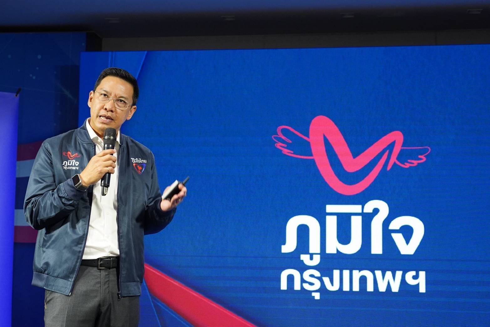 "พุทธิพงษ์" ลั่นต้องรักษา "8 ที่นั่งกทม." ให้ได้ ชี้เป็นเรื่องดี "บิ๊กตู่" ประกาศตัวลงสนาม เพิ่มทางเลือกให้ประชาชน 