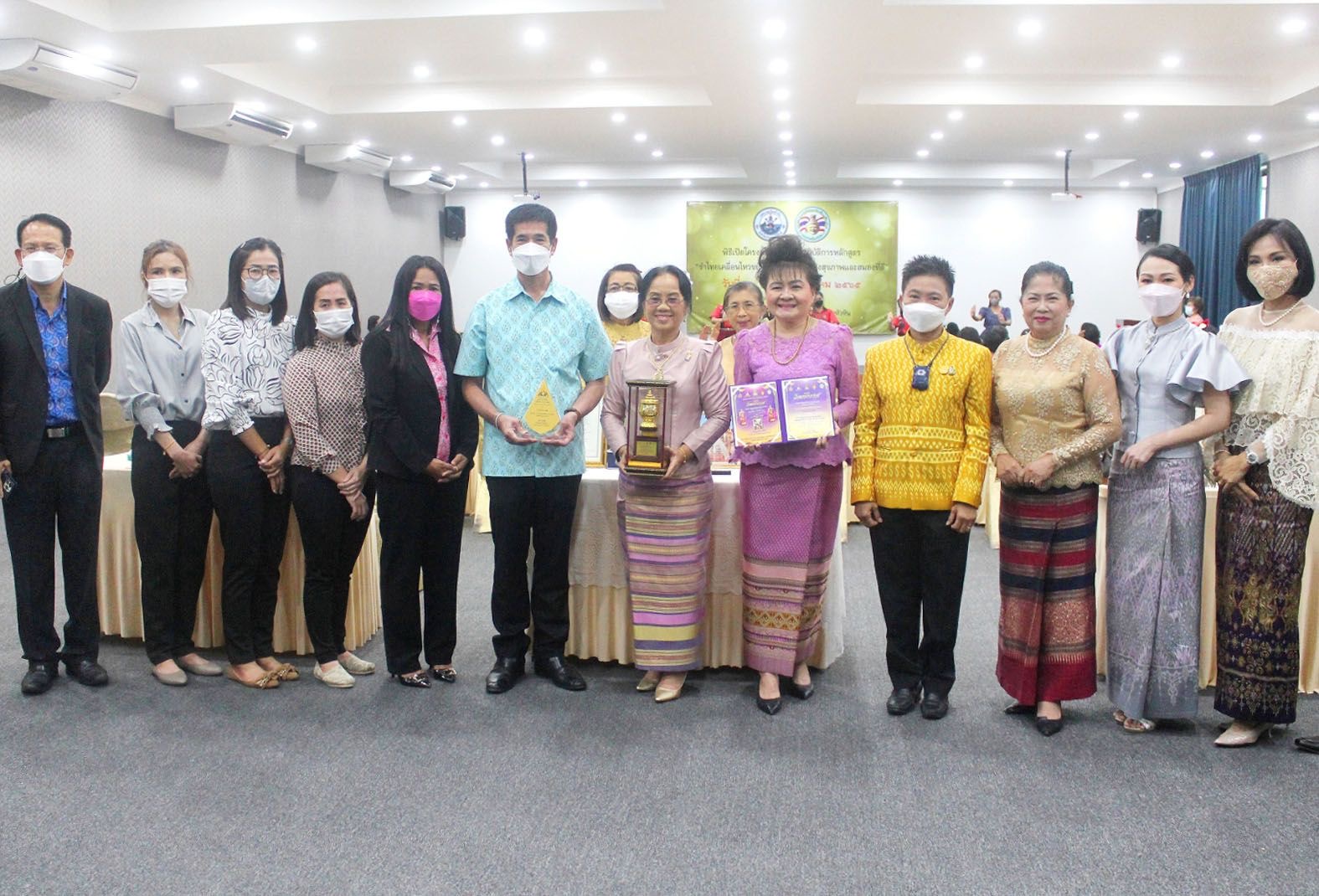 ศูนย์การเรียนรู้นาฏศิลป์เมืองหัวหิน ปราณบุรี อบรมสมาชิกรำไทยเพื่อสุขภาพและสมองที่ดี