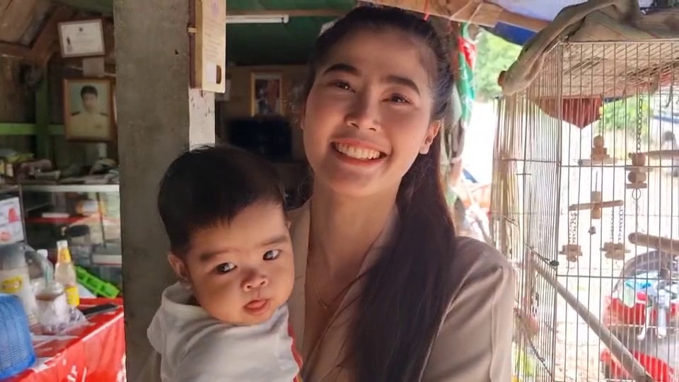 ลุ้นระทึกเขยชุมพร “เจ้าแหลม” ชิงแชมป์มวยโลกที่อเมริกา ภรรยาอุ้มลูกชายวัย 5 เดือน ให้กำลังใจ