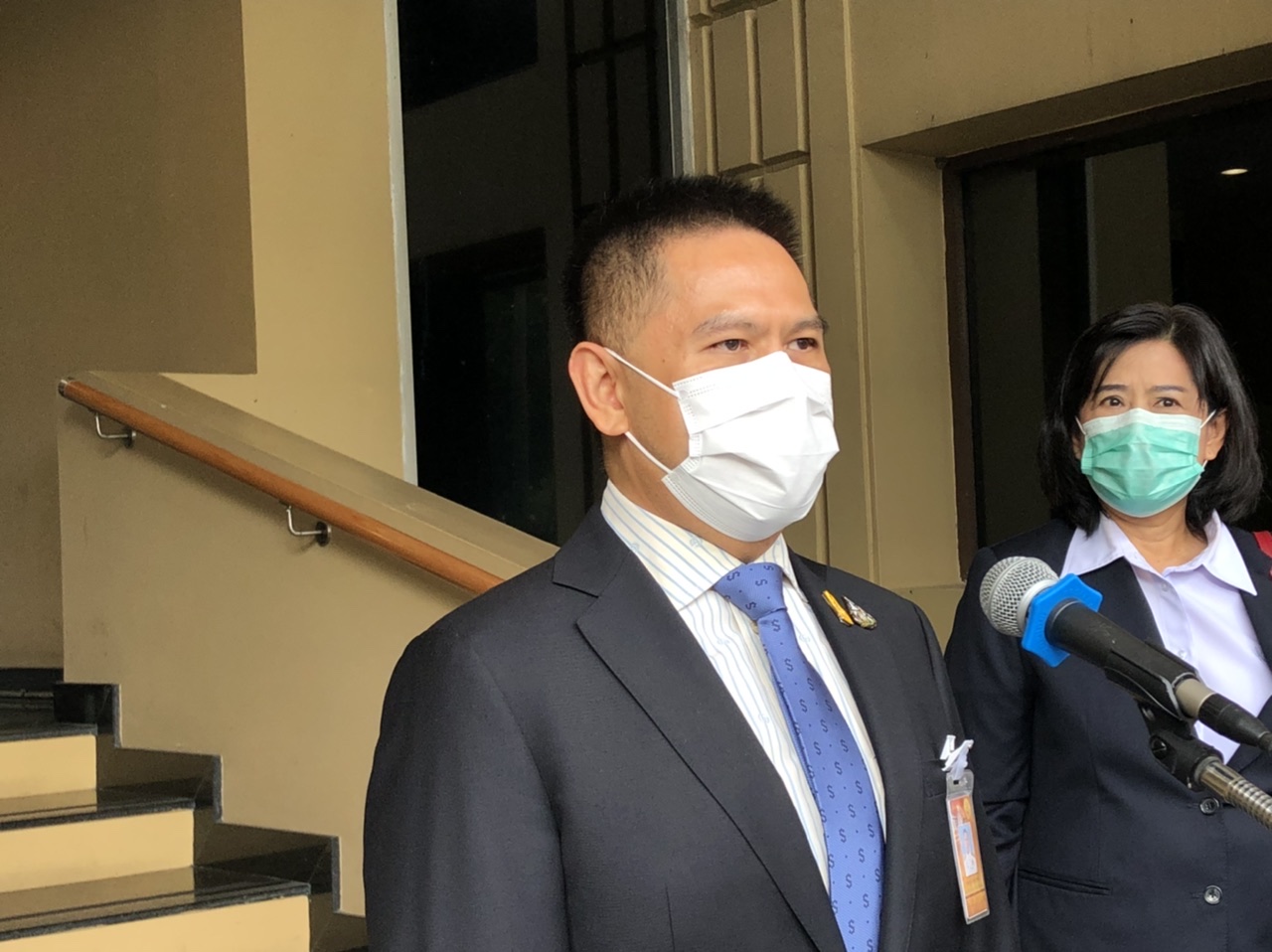“วราวุธ” แนะ นักท่องเที่ยวเข้าอุทยานฤดูฝน สังเกตป้ายเตือน-ไม่อนุญาต อย่าเข้าไป 