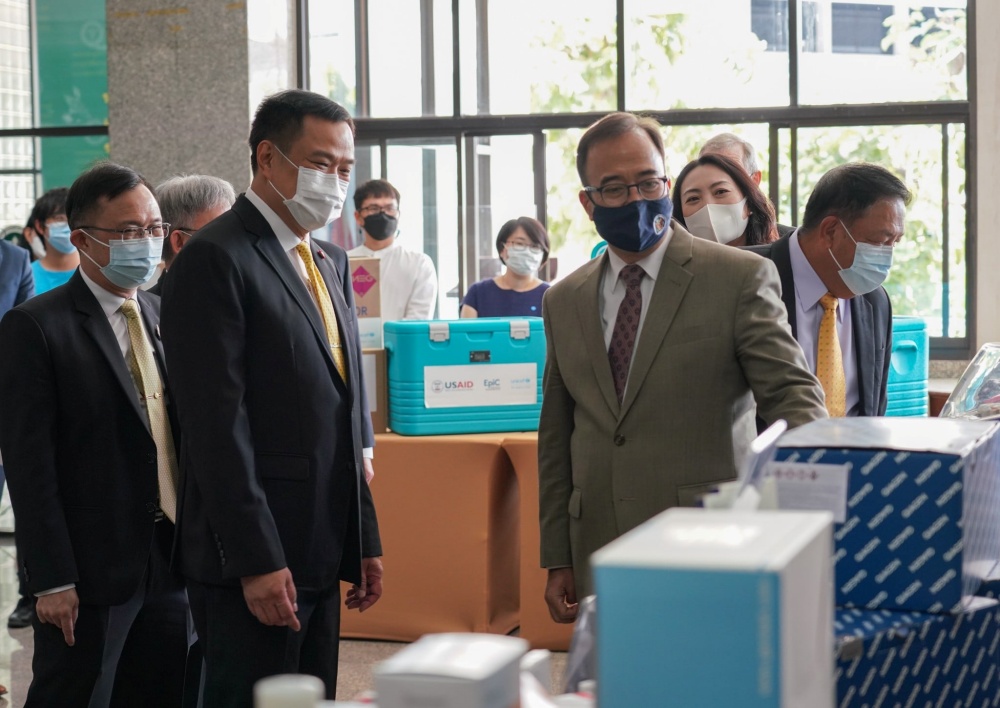 สหรัฐฯส่งมอบอุปกรณ์การแพทย์49.5ล้านให้ไทยสู้โควิด