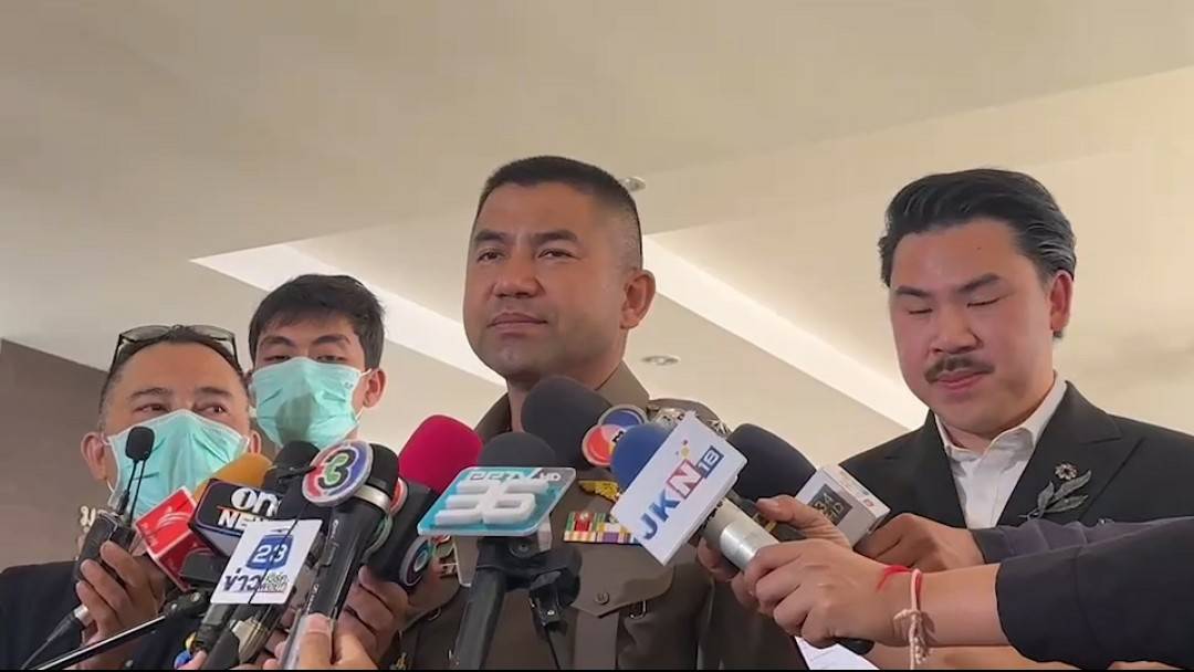 'กัน จอมพลัง' พาผู้เสียหายถูกพี่ชายข่มขืน ขอความช่วยเหลือจาก "บิ๊กโจ๊ก" ให้ช่วยติดตามคดี หลังแจ้งความ 1 เดือนไม่คืบหน้า