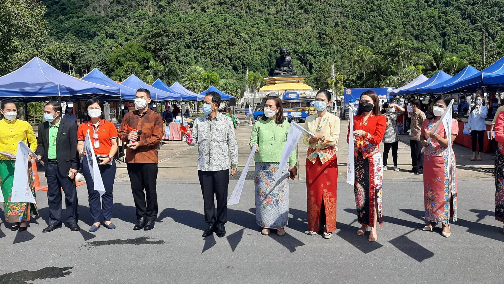 พังงา​ ปล่อยคาราวานสินค้าราคาถูกแบ่งเบาค่าครองชีพ ปชช.​ กระตุ้นเศรษฐกิจ​ฐาน​ราก