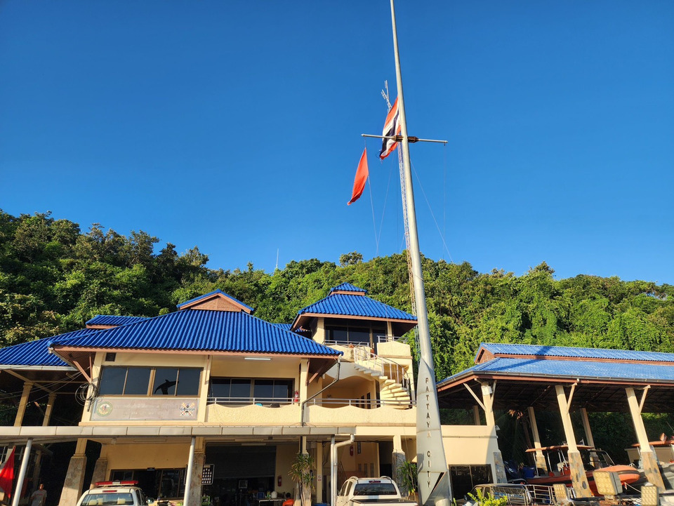 ชักธงแดงห้ามเรือเล็กเรือสปีดโบ๊ทพัทยาให้บริการเด็ดขาด หลังเรือล่ม 15 นทท. ลอยคอ 7 ชั่วโมง