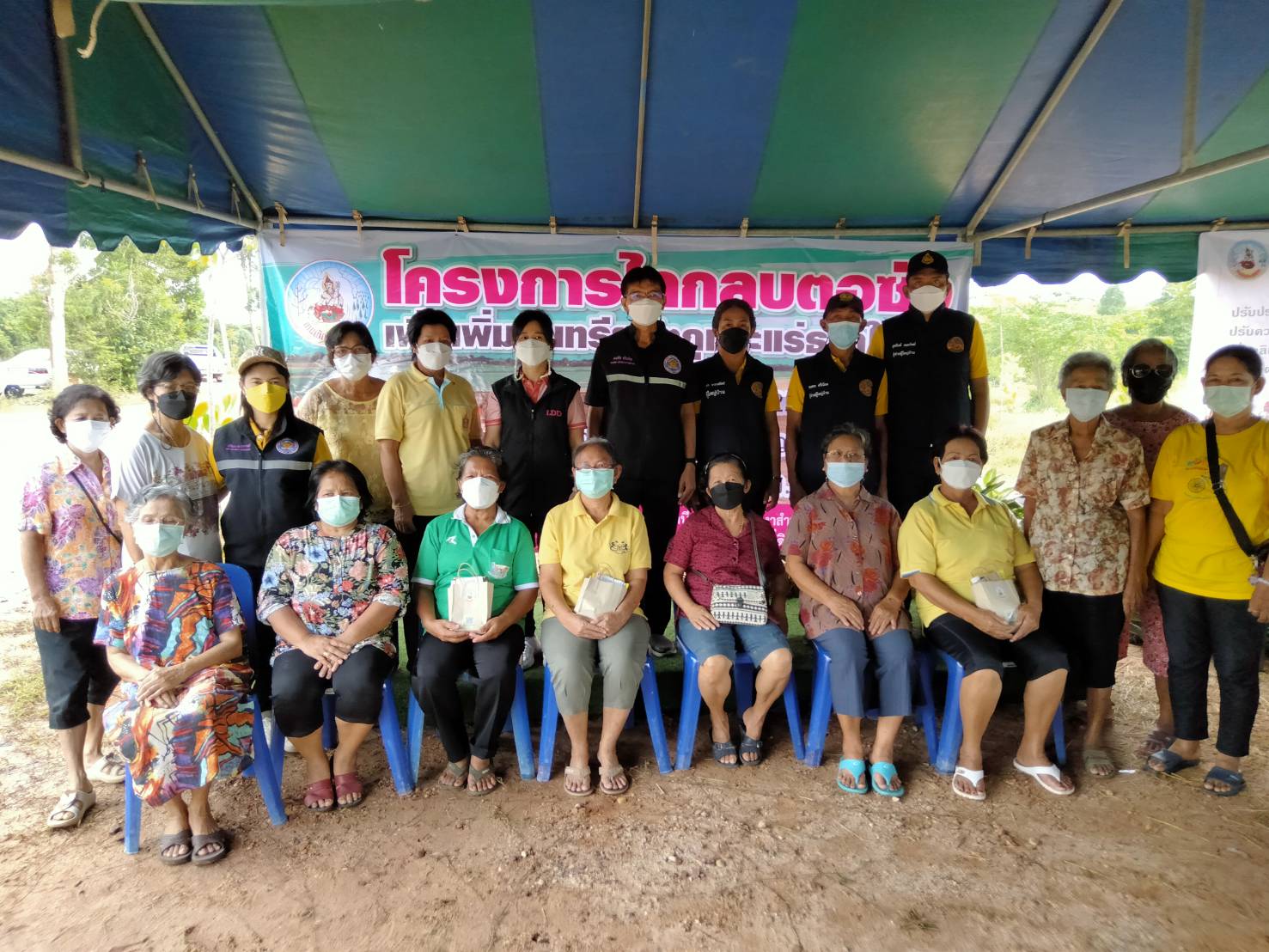 พังงา ชาวบ้านร่วมโครงการไถกลบตอซัง เพิ่มอินทรีวัตถุ ลดภาวะโลกร้อน  