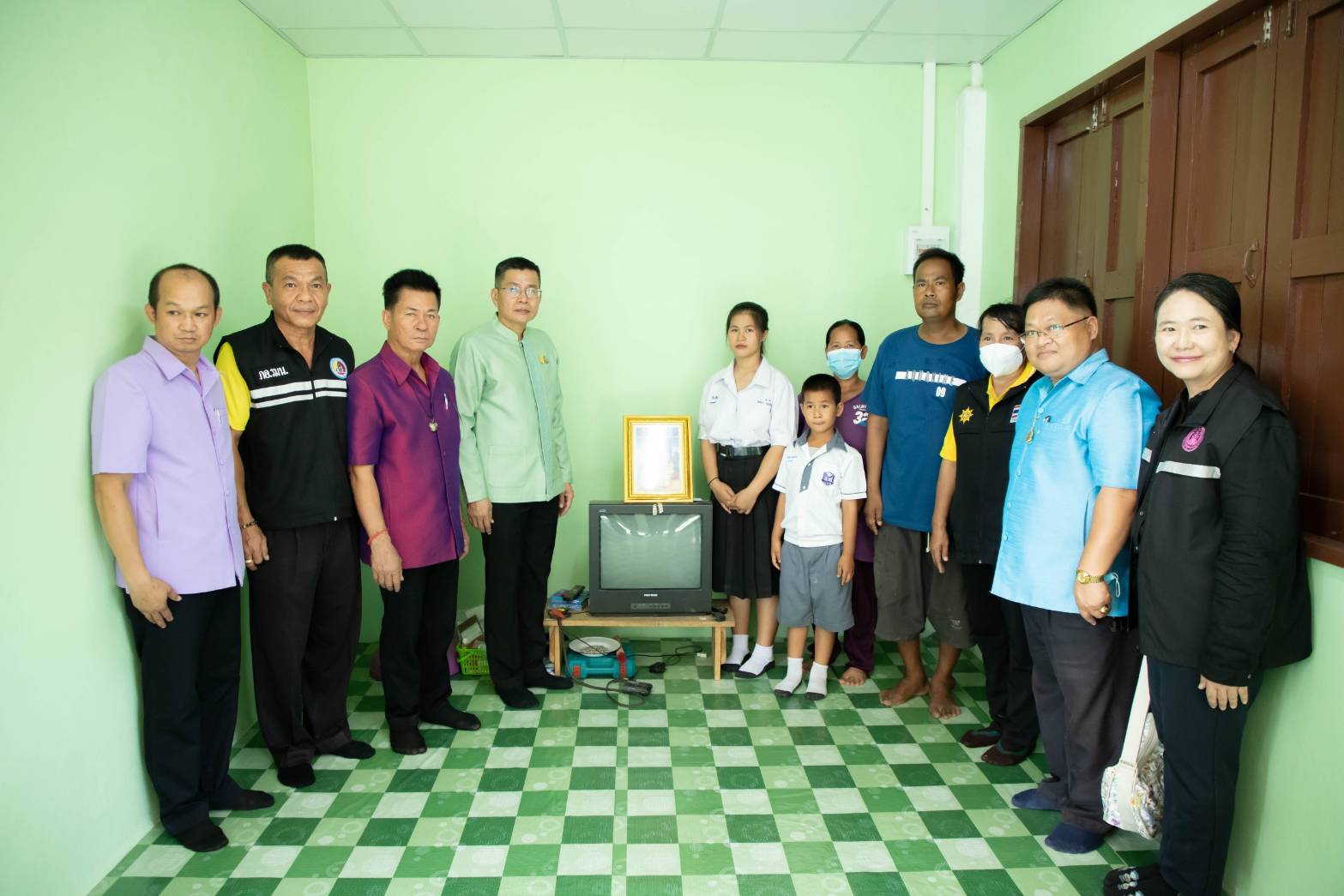 กองอำนวยการรักษาความมั่นคงภายในจังหวัดสุโขทัย จัดพิธีมอบบ้านให้กับ “น้องพลอย” (เด็กดีศรีกตัญญู)