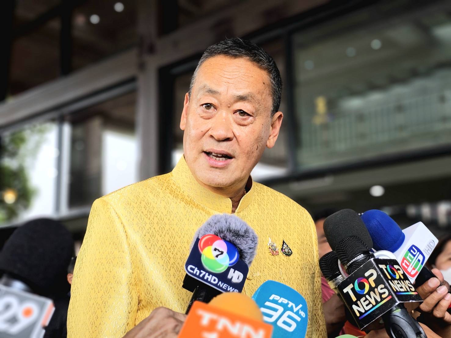 "เศรษฐา" แจง "พาณิชย์ - กรมการค้าภายใน"  คุมราคาสินค้าให้เหมาะสม ไม่คิดอะไร "คิดถึงลุงตู่" กระหึ่มโซเชียล