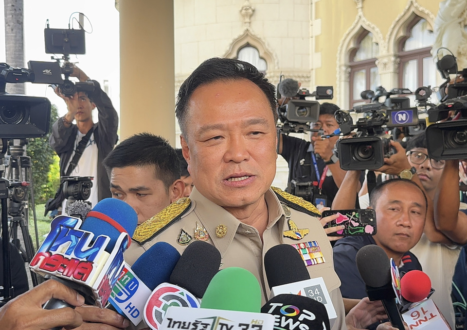 “อนุทิน” มั่นใจกองทัพ ป้องกัมพูชาโจมตีไทยได้ ลั่น ไม่ให้ใครมารุกราน ยัน ไทยตอบโต้ป้องอธิปไตย ชี้ ไม่มีปฏิญญาสันติภาพ เมินโพสต์ “อันวาร์”