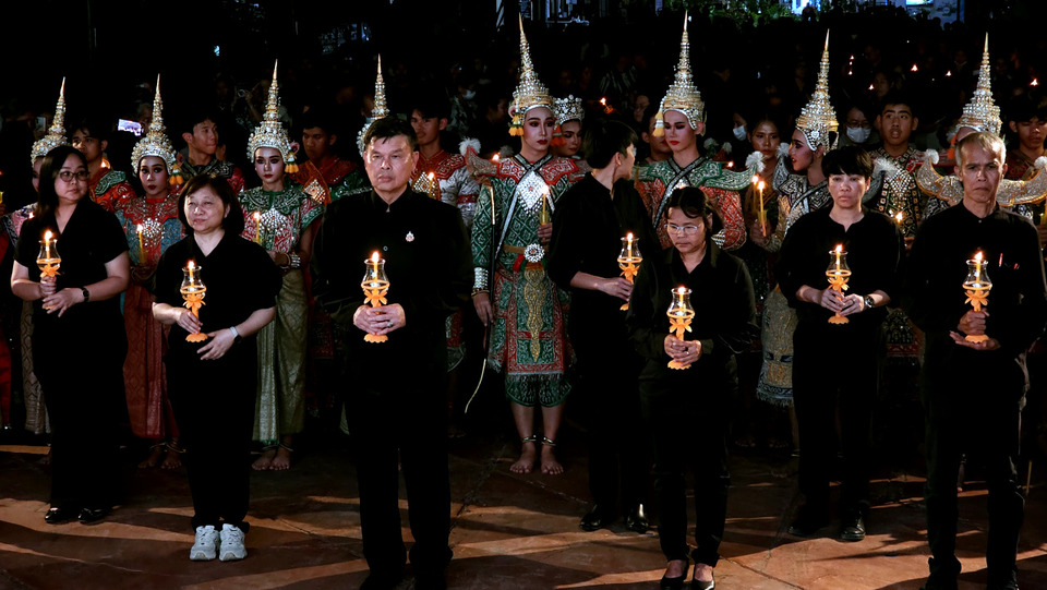 ซาบซึ้งก้องแผ่นดิน งานวันพ่อ 5 ธ.ค. พสกนิกรร่วมจุดเทียนน้อมรำลึก ในหลวง ร.9