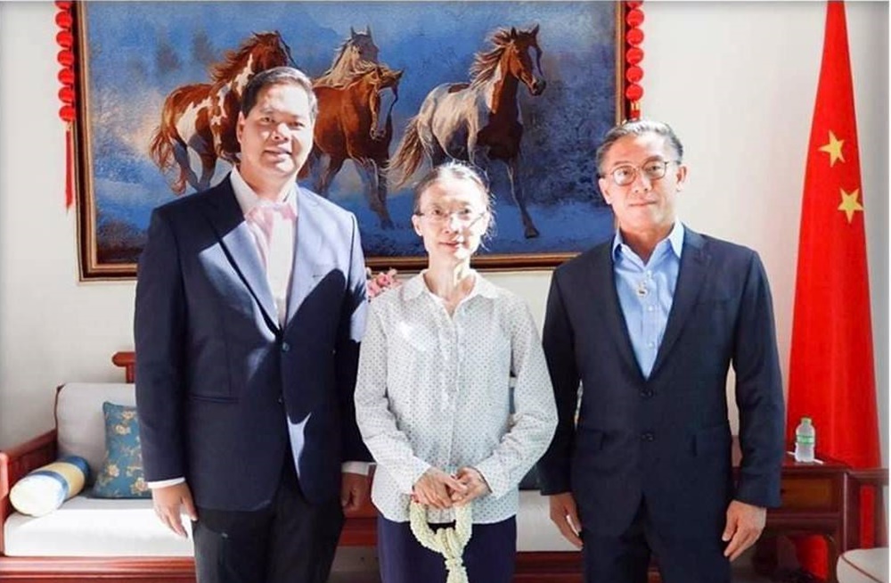 "เด็ก ปชป." เข้าพบกงสุลใหญ่จีน ประจำสงขลา รุกหารือเพิ่มทักษะภาษาจีนเด็กเยาวชนสงขลา