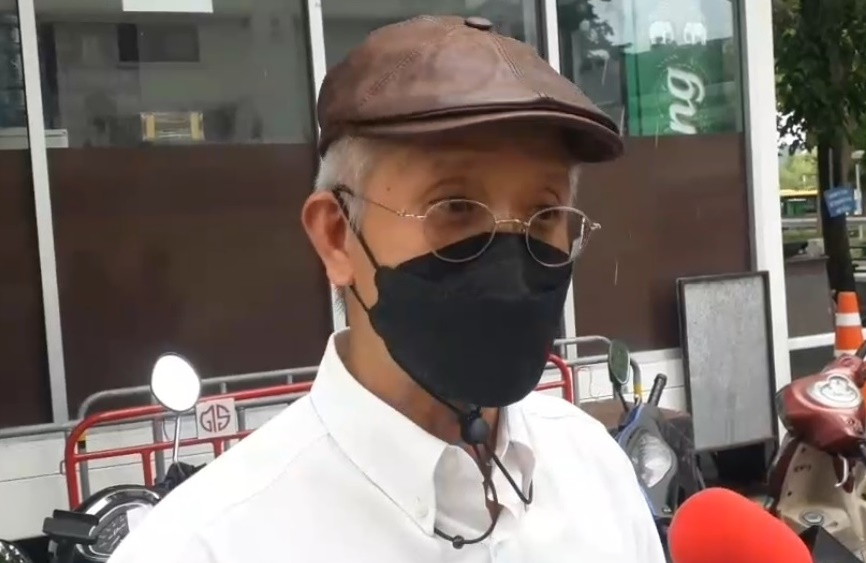  "วีระ" รับทราบข้อกล่าวหาคดีการชุมนุมฝ่าฝืนพ.ร.ก.ฉุกเฉิน  เผยเตรียมร่วมคาร์ม็อบกับบก.ลายจุด 