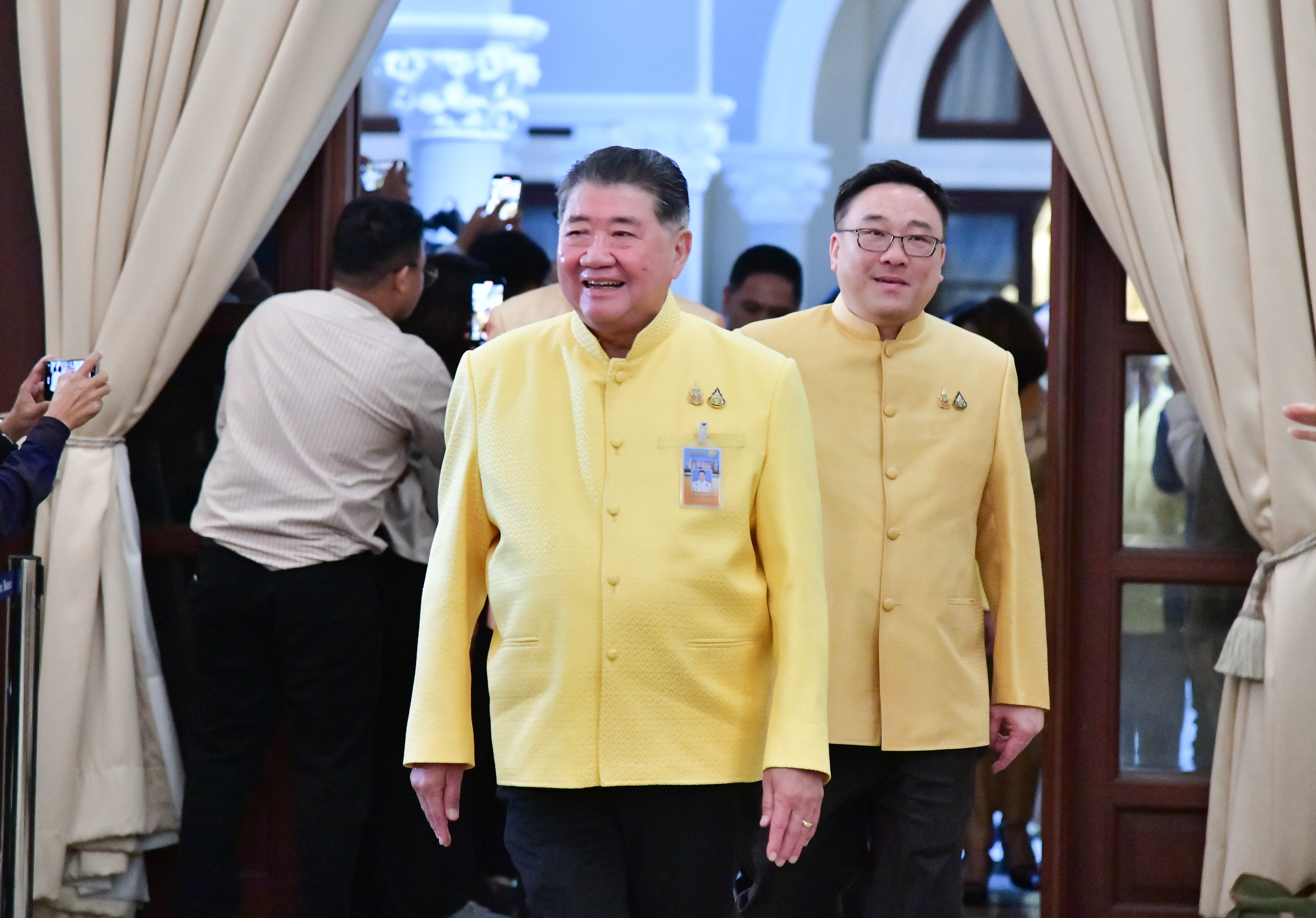 "บิ๊กอ้วน" เตรียมเคลียร์โผทหาร เรียกถก "บอร์ด7 เสือกลาโหม" อีกครั้ง หลังสะพัด กห.ขอให้ "สุทิน" เซ็นก่อนพ้นตำแหน่ง 
