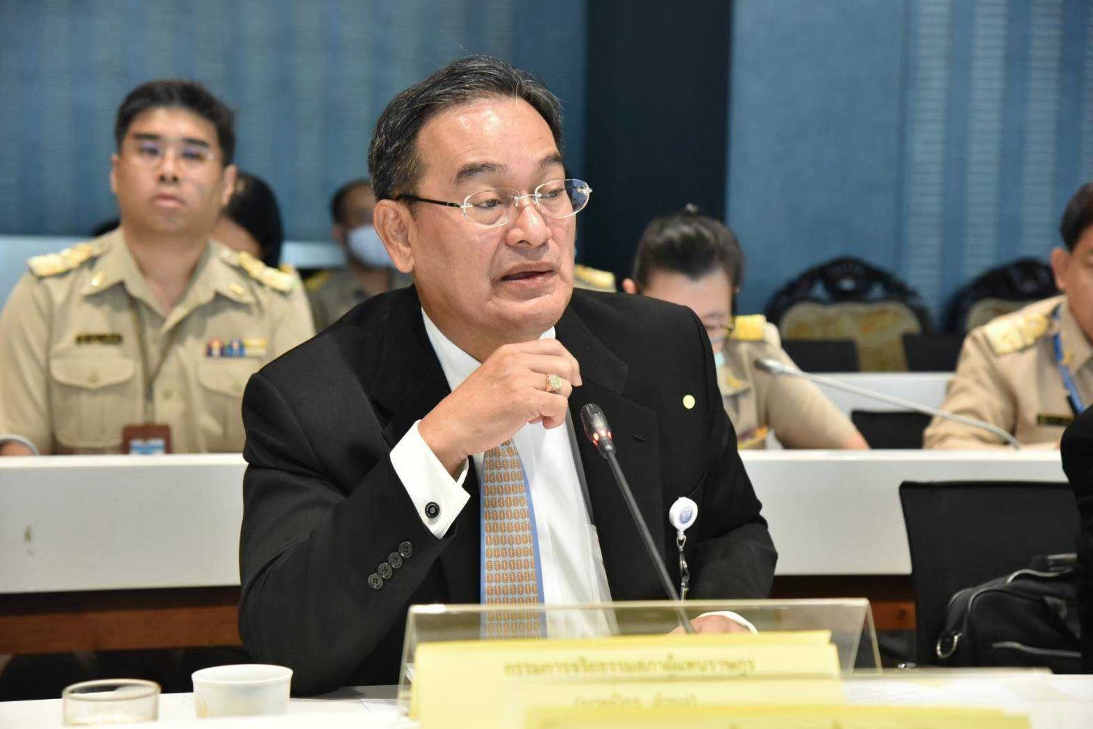 เลขากมธ.แก้รธน. เผยจัดกลุ่มคำแปรญัตติ 3 กลุ่มจบ เตรียมประชุมพรุ่งนี้ พร้อมคุมโควิดเข้ม
