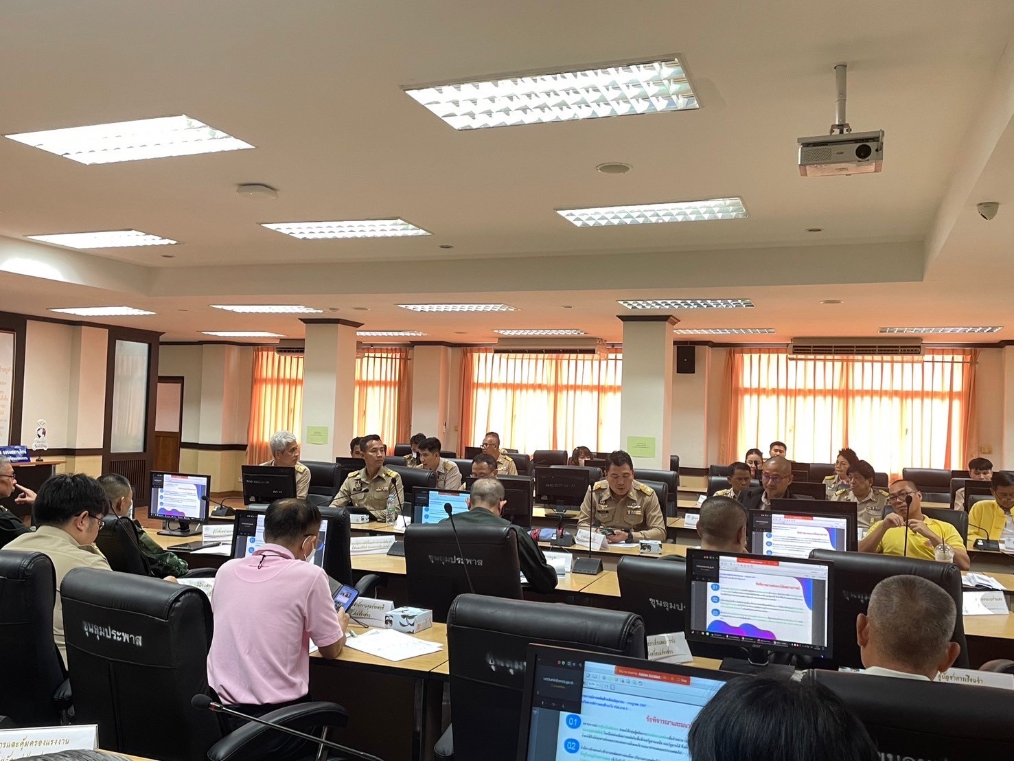 แม่ฮ่องสอนเตรียมรับสถานการณ์ช่วยผู้หนีภัยการสู้รบตามพื้นที่แนวชายแดนจากเมืองล่าเสี้ยว 