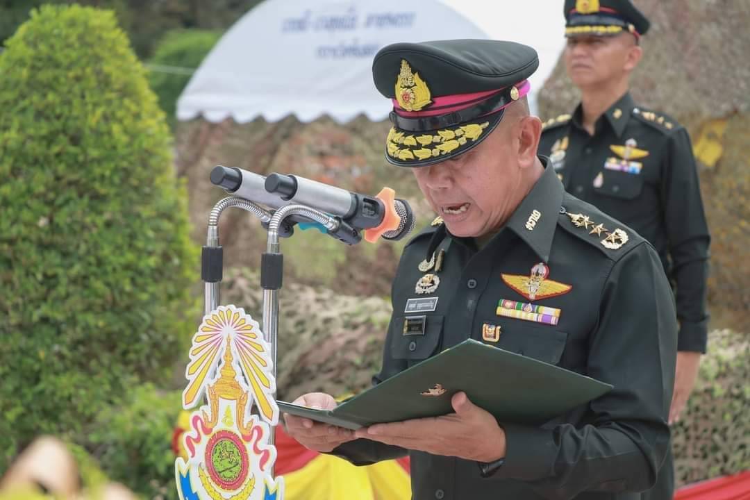 แม่ทัพภาคที่ 2 วางพวงมาลาถวายราชสักการะอนุสาวรีย์เจ้าพระยาบดินทรเดชา สิงห์ สิงหเสนี เนื่องในวันคล้ายวันถึงแก่อสัญกรรม