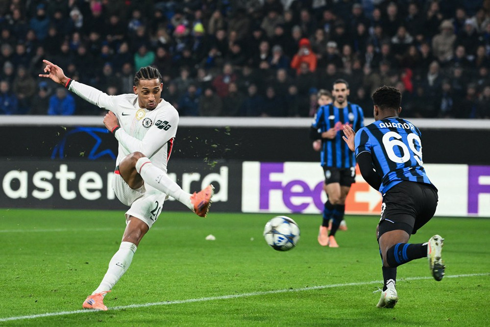 "อตาลันต้า"แรงปลาย! เปิดบ้านแซงเฉือนเชลซี 2-1 คว้า 3 แต้มลุ้นเข้ารอบศึก UCL รอบลีกเฟส