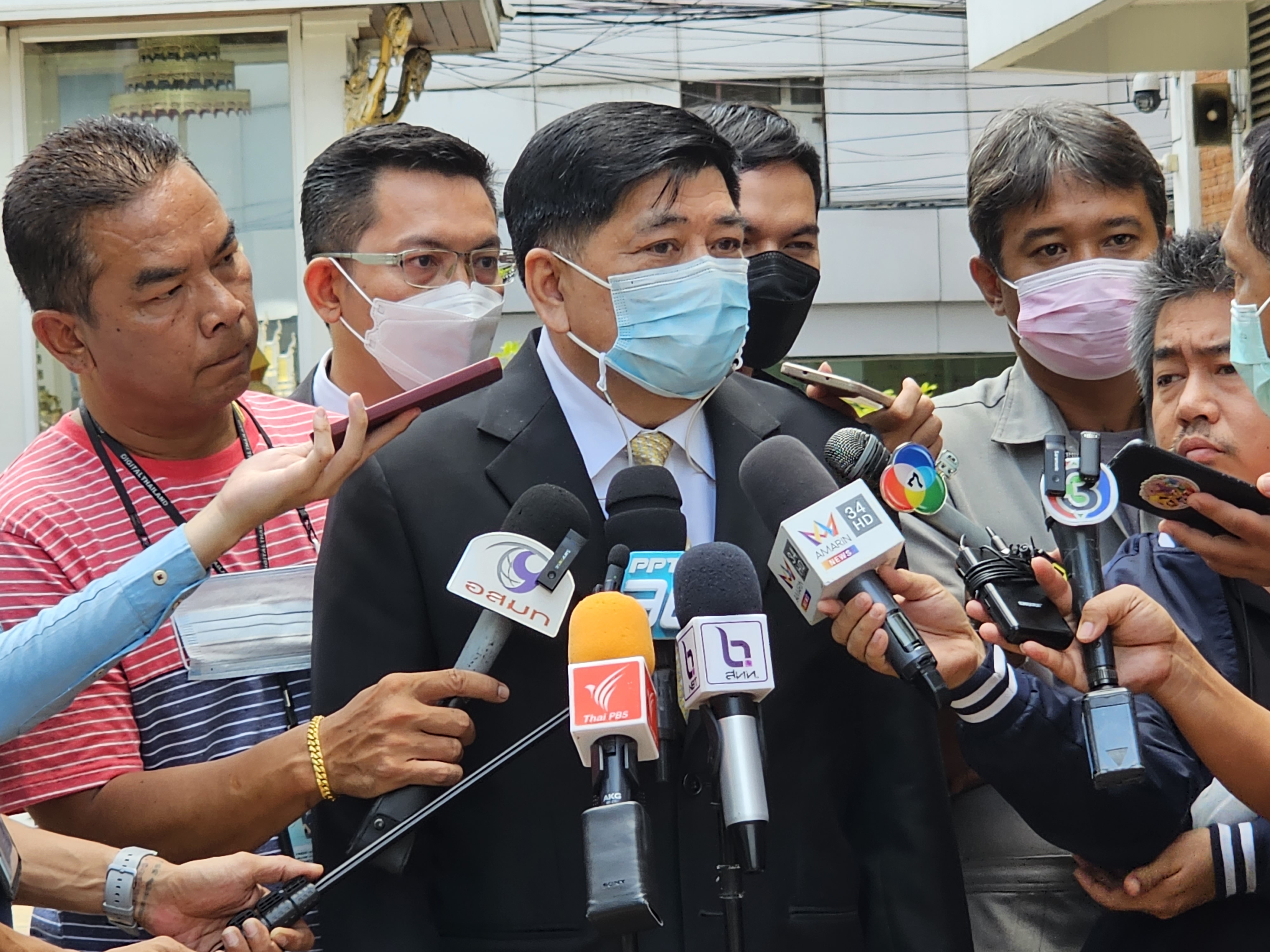 "รัชฎา"เดินหน้าแจ้งความเผาผิด"ชัยวัฒน์" ร่วมกับพวก ใช้คนอื่นแจ้งความเท็จ ยืนยันเสียงแข็ง เงิน 98,000 บาท ไม่ใช่ของตน