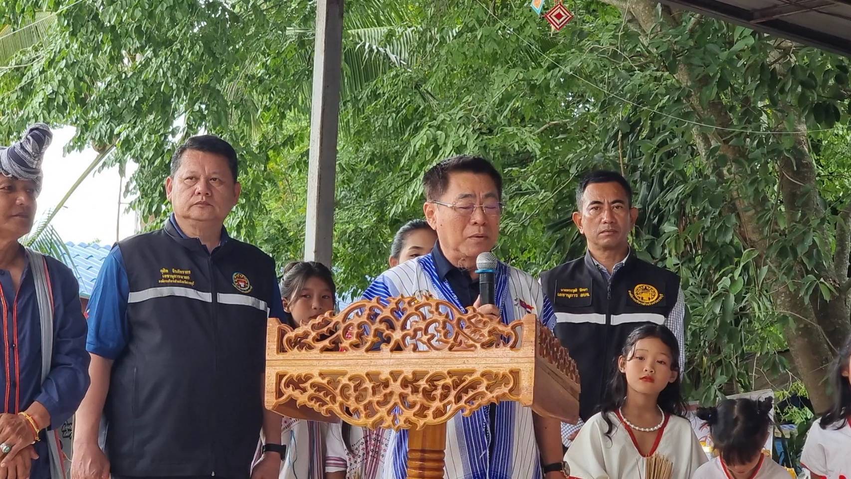 ชาวไทยเชื้อสายกะเหรี่ยงอำเภอบ้านคา จ.ราชบุรี จัดประเพณีกินข้าวห่อ