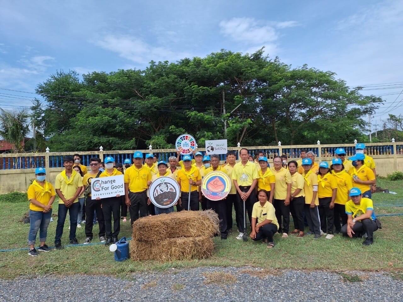 อำเภอไชโยขับเคลื่อนงานนโยบายด้านทรัพยากรธรรมชาติและสิ่งเเวดล้อม เนื่องในวันเฉลิมพระชนมพรรษา 12 สิงหาคม