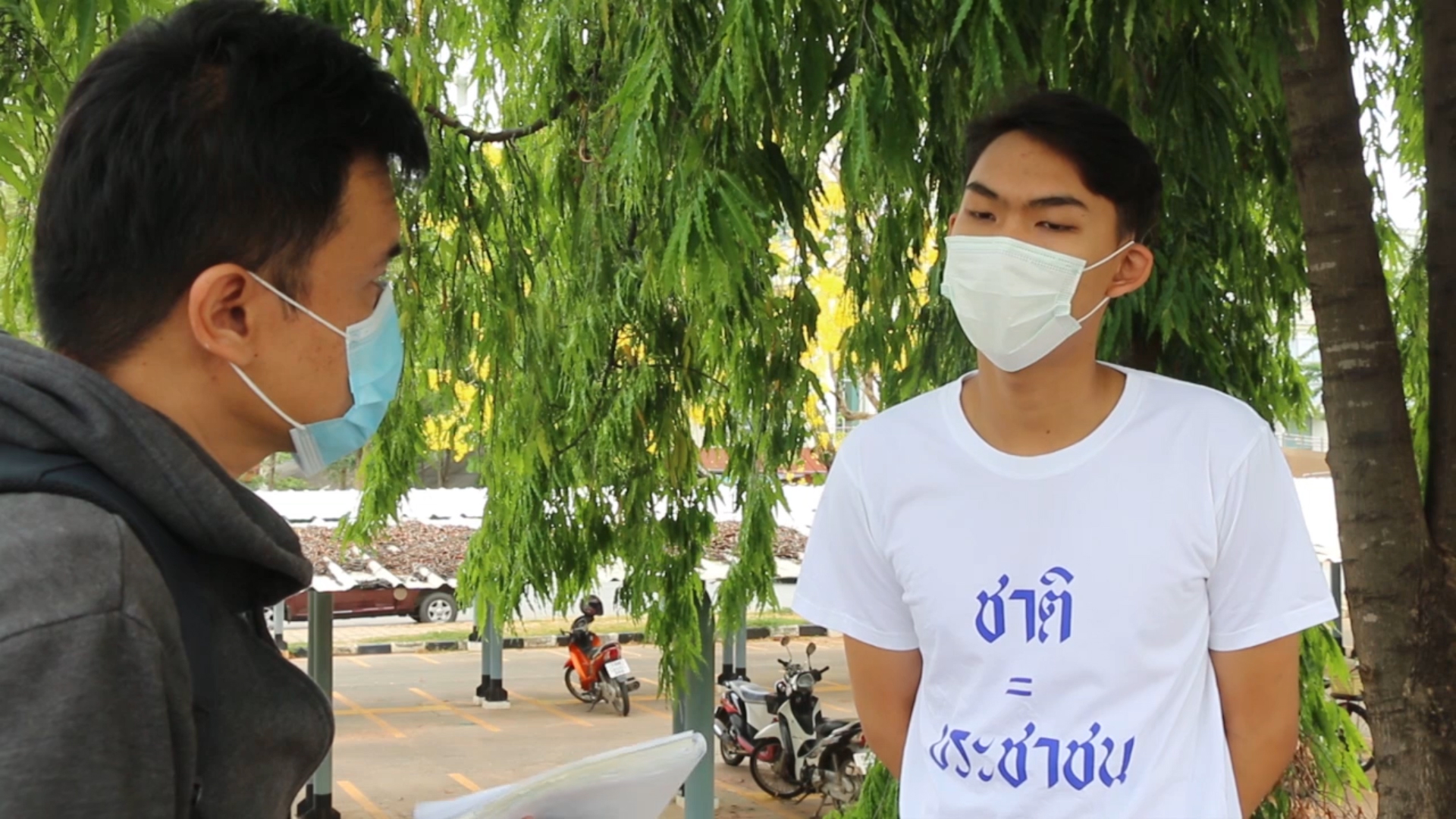 ขอนแก่นจัดกิจกรรมดาวกระจาย รำลึกเหตุการณ์ 6 ตุลา สดุดีผู้กล้าต่อต้านเผด็จกาลรัฐ