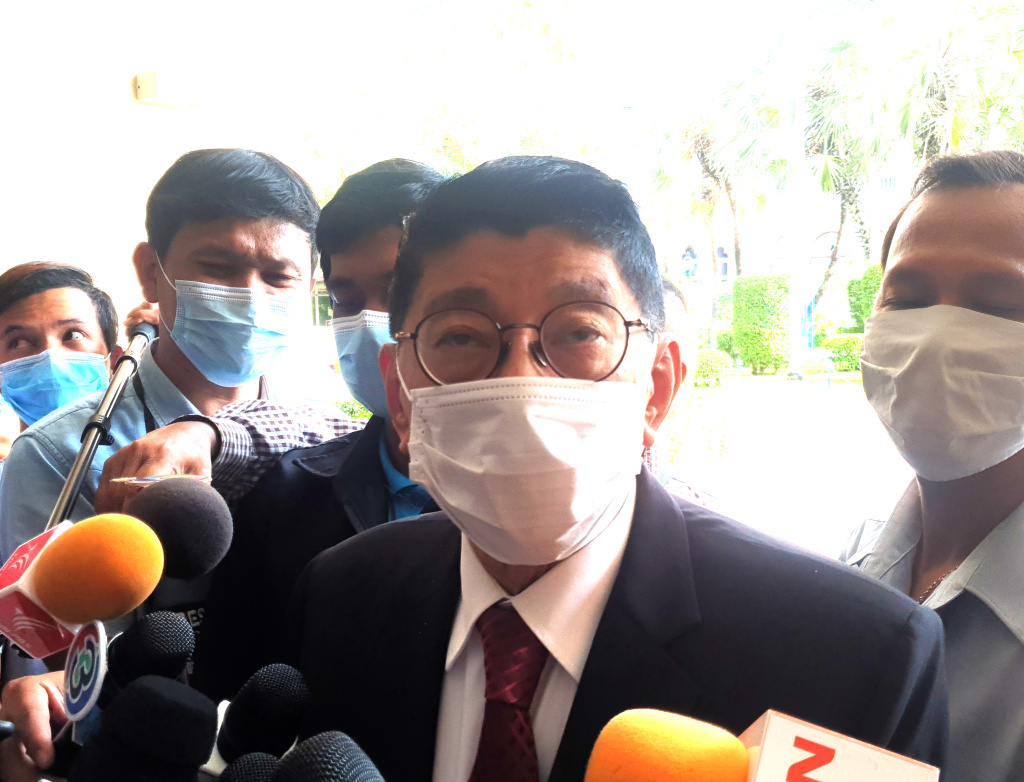 "วิษณุ" ยันต้องเปิดประชุมสมัยวิสามัญ เข็นกม.ประชามติก่อน มัวรอศาล รธน.ตีความไม่ได้