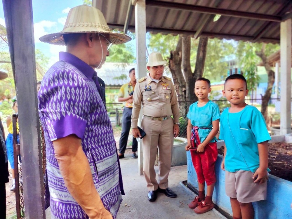อำเภอพัฒนานิคม เป็นตัวแทนลพบุรี เข้าประกวดหมู่บ้านแผ่นดินธรรมแผ่นดินทอง ระดับเขต