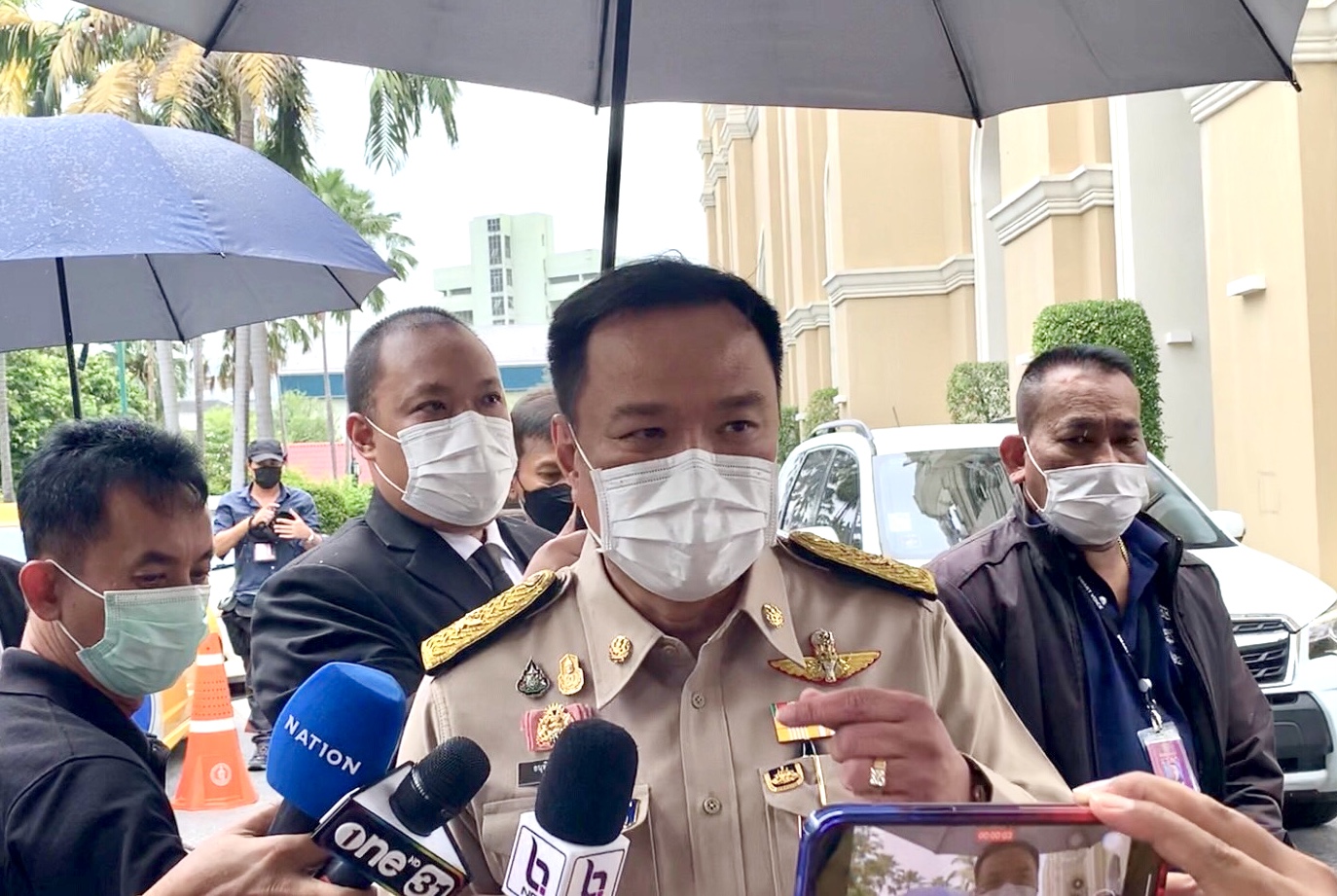 “อนุทิน” แจงประกาศนั่ง "นายกฯ" สมัยหน้า เป็นกลยุทธ์หาเสียง รับคุย “พุทธิพงษ์-บ้านใหญ่นครปฐม” จริง  