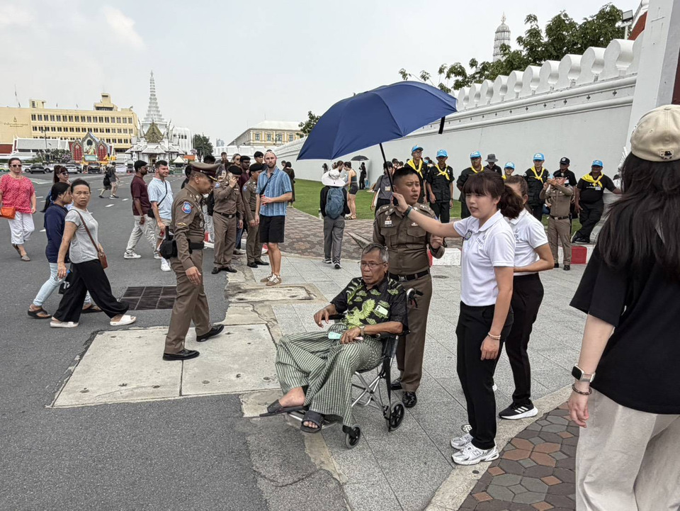บช.ทท.ร่วมอำนวยความสะดวกดูแลความปลอดภัยงานพระราชพิธีถวายสักการะพระบรมศพ มหาราชวัง