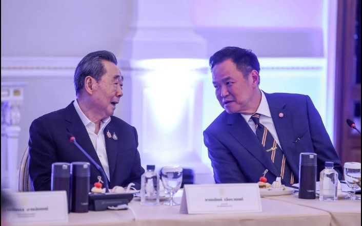 ‘อนุทิน’ล้อมวงคุยCEOชั้นนำระดับปท. ‘เจ้าสัวซีพี-เจ้าสัวสหพัฒน์‘นั่งประกบข้าง ลั่นรัฐบาล-เอกชน ต้องเดินคู่กัน