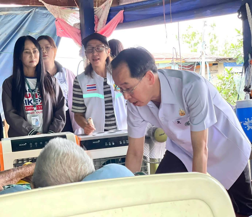สสจ.พิจิตร นำทีมงานลงพื้นที่ดูแลผู้สูงอายุ ที่ป่วยติดบ้าน-ติดเตียงในพื้นที่เสี่ยงน้ำท่วมลุ่มลุ่มน้ำยม