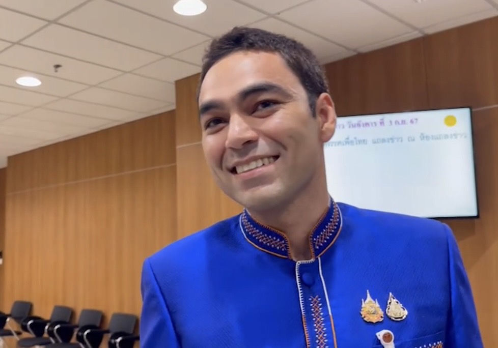 “เจเศรษฐ์” ให้กำลังใจ "ชาดา" อยู่ตรงไหนก็ทำเพื่อปชช.ได้ เผยมติ "ภท."ส่ง "ซาบีดา" นั่งมท.3 เมื่อวานนี้