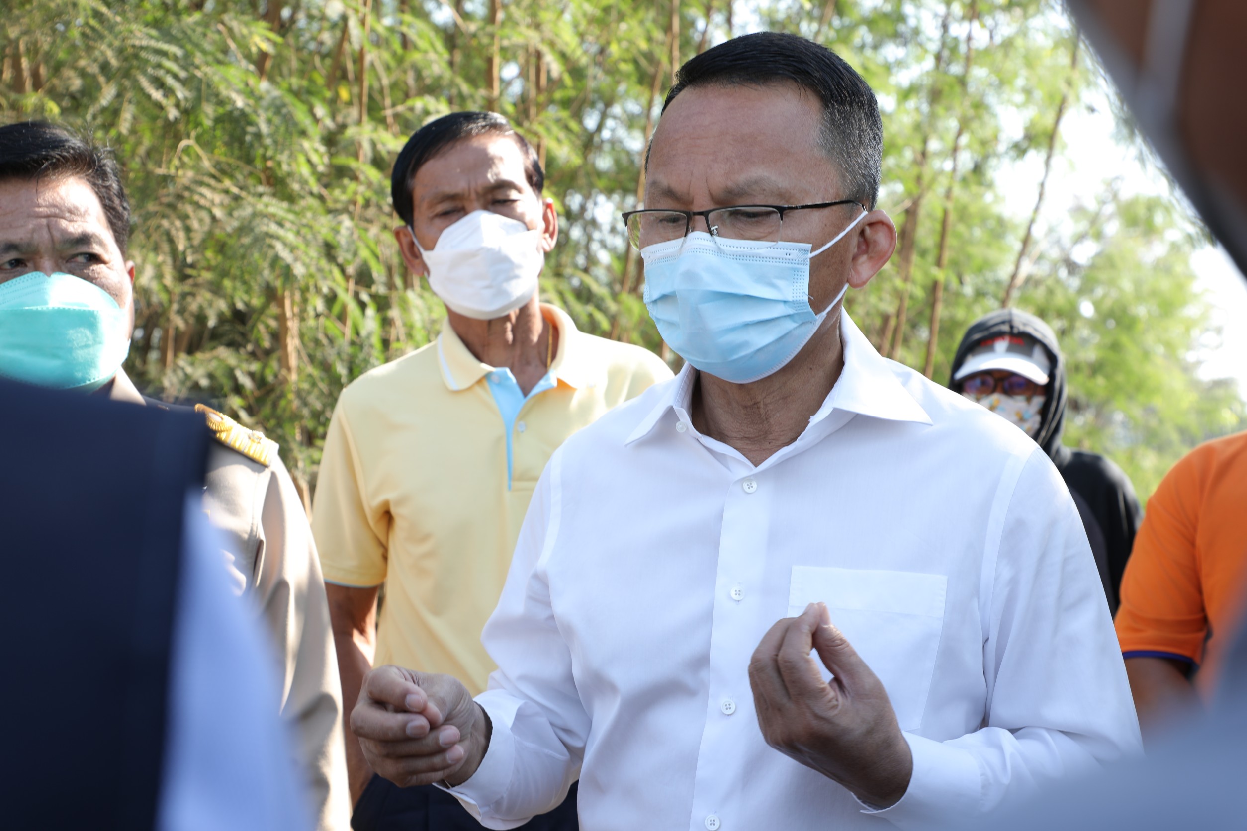 "สมศักดิ์" ลุยสุโขทัยรับฟังปัญหาชาวบ้าน-สำรวจโครงการสร้างประตูระบายน้ำ ช่วยผันน้ำเข้า YN3 