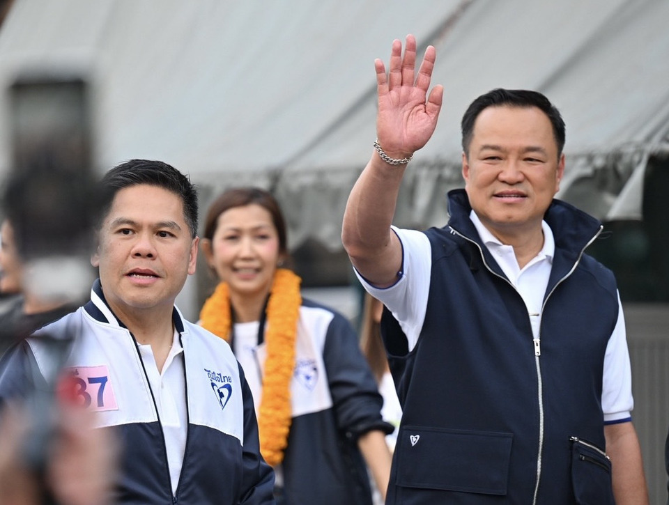 "อนุทิน" ซัดแรงนึกไม่ถึงคนมีการศึกษาจะเล่นเกมสกปรก  ยันไม่ดำเนินคดีแต่เป็นสิทธิ์พรรค