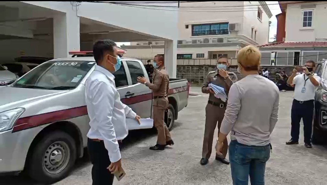 พงส.นางเลิ้งนำตัว 25 เเกนนำไทยไม่ทนส่งอัยการศาลเเขวง ยื่นฟ้องผิด 4 ข้อหา