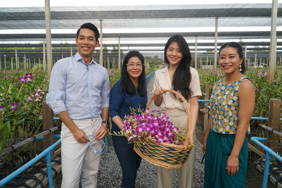 "หญิงหน่อย"ควง"น้องจินนี่"ประกาศแจกฟรีกล้วยไม้ในสวนปลูกเอง รับไปขายได้เลย