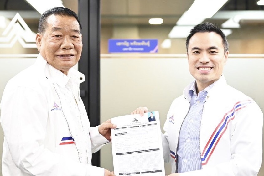 “ประนอม โพธิ์คำ” ลา “พปชร.” ซบ “รทสช.” ตามคำชวน “แรมโบ้” มั่นใจเลือกตั้งโคราชชนะแน่