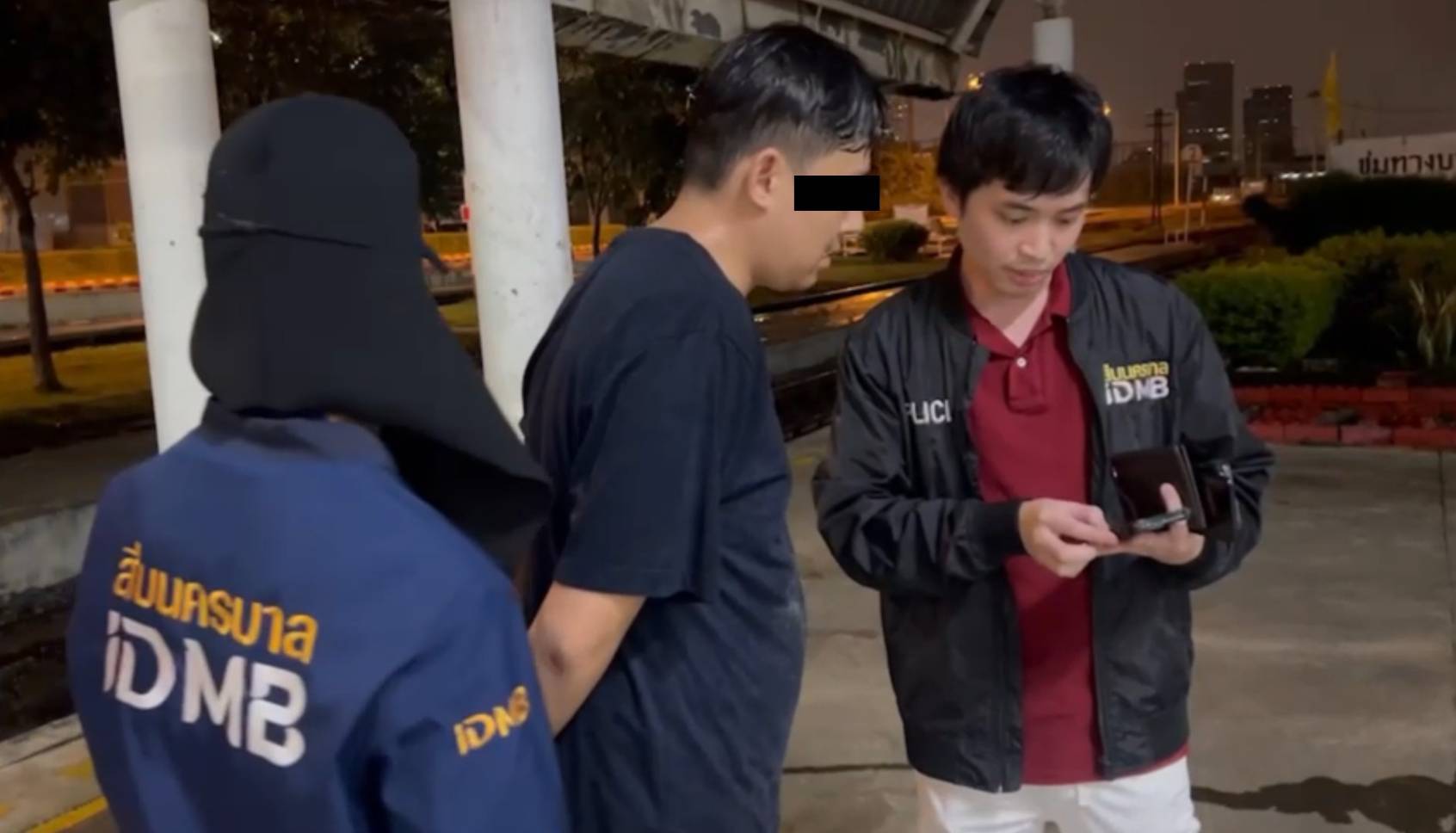 "ตร." รวบ "เสี่ยมีน" ตำนานไฮโซเก๊ ผันตัวมาเป็นผู้ซื้อขายประมูลทะเบียนเลขสวย 