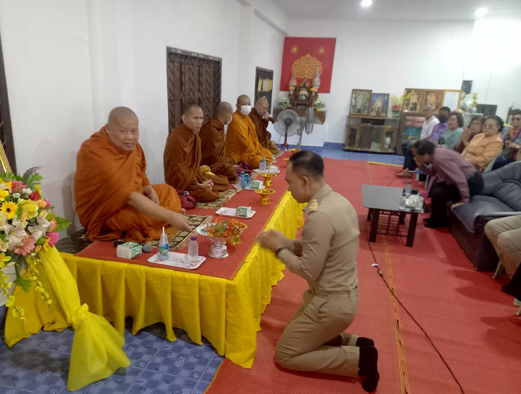 นอภ.แม่สอด ร่วมทอดผ้าป่าสามัคคี หารายได้สมทบทุนปรับปรุงที่ทำการชุมชนมณีไพรสณฑ์