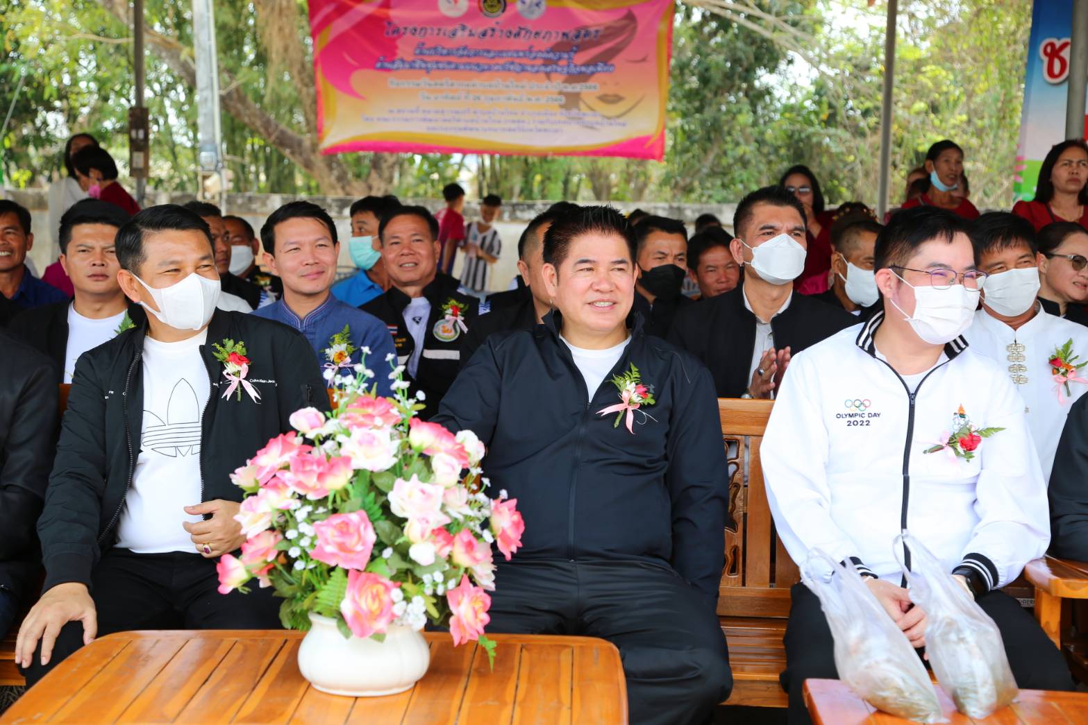 "ธรรมนัส" เดินสายลงพื้นที่พบชาวพะเยา ปลุกพลังสตรี ต่อต้านและยุติความรุนแรง ต่อเด็ก เยาวชน สตรีและผู้สูงอายุ