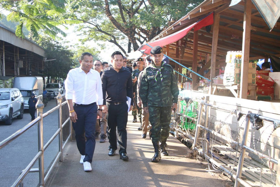 ทหาร-ตำรวจ-ปกครอง ตรวจสอบด่วน ปมต่างด้าวเมียนมาบุกรุกอาณาเขตไทย หลังตลาดริมเมย