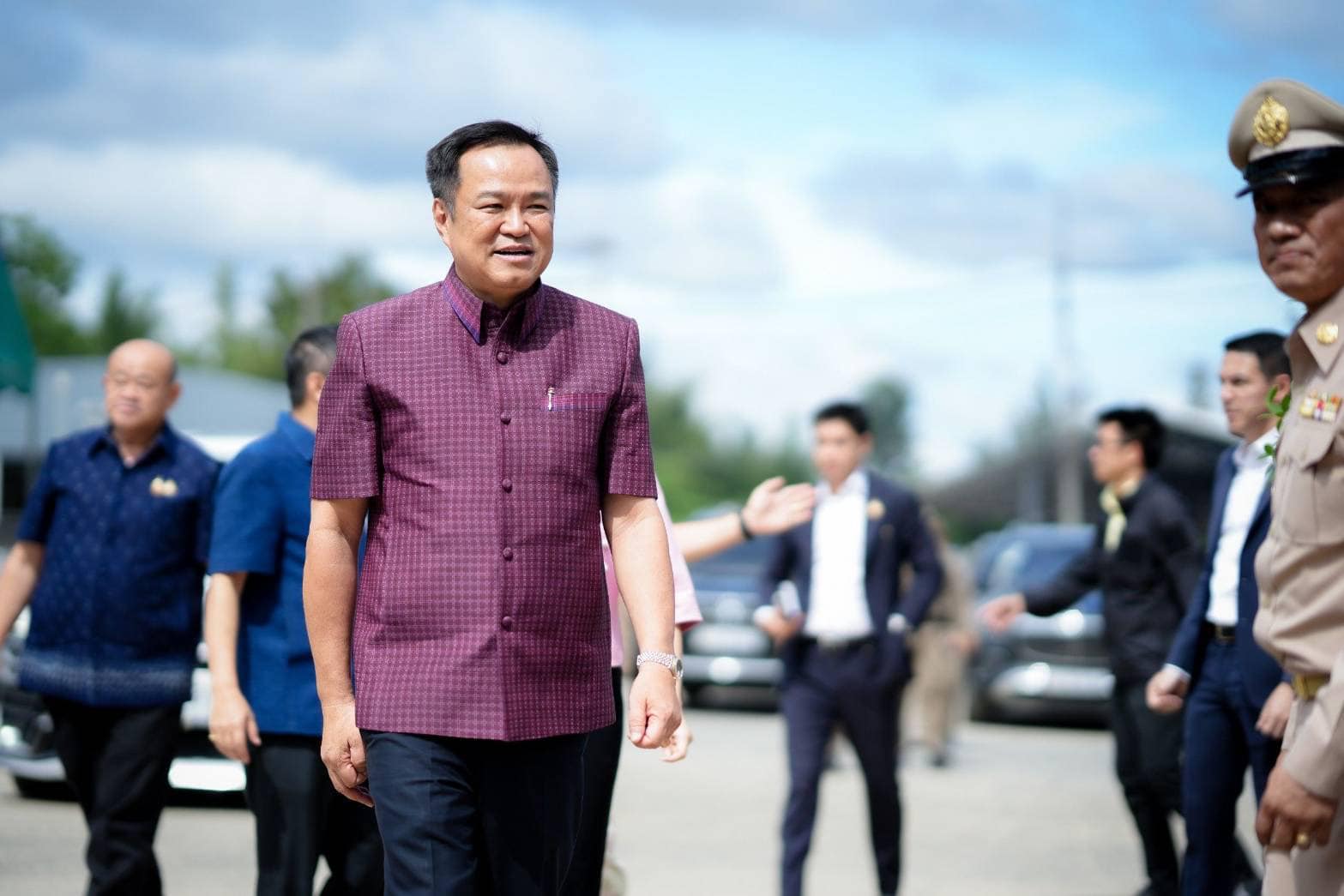 "อนุทิน" เชียร์ "พรรคโอกาสใหม่" รวมอดีตขรก.มหาดไทย เผยให้กำลังใจใครมาทำงานให้บ้านเมือง