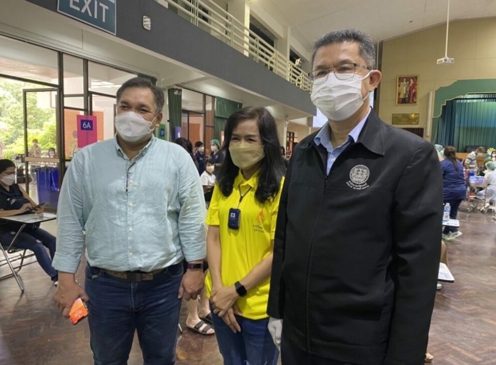 "นายกฯ" มอบ "ปลัดสปน." เยี่ยมศูนย์บริการฉีดวัคซีน KU สู้ COVID-19 เร่งฉีดวัคซีนวันละหมื่นราย