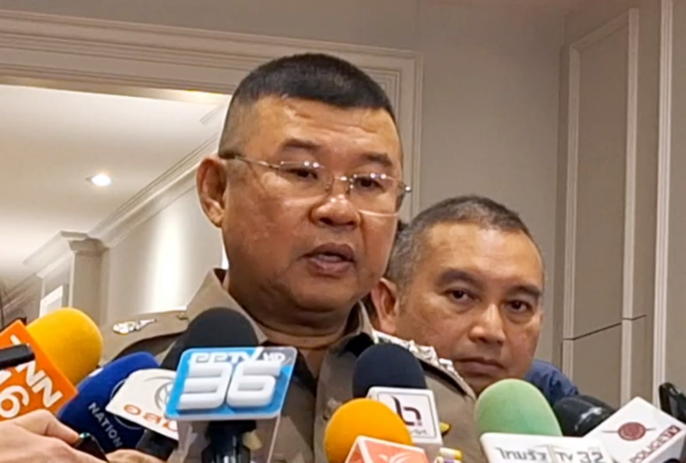 "ผบ.ตร." สั่งเตรียมพร้อมคุมตัว "ทักษิณ" ส่งศาล เผยการข่าวยังไร้เหตุรุนแรง 