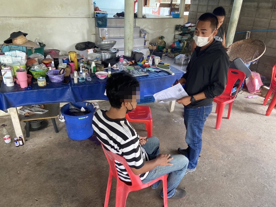 คอมมานโดรวบลูกชายกำนันปากเกร็ด  ร่วมกับพวกยกเค้าพระเครื่องดังอ้างหาเงินเที่ยว