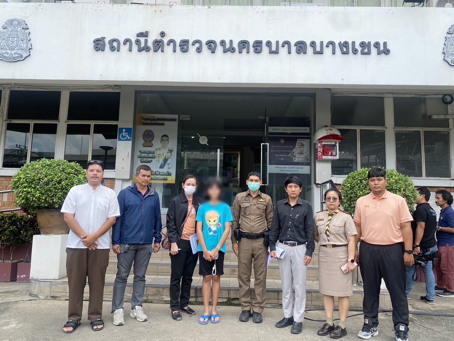 ตำรวจบางเขนเข้าช่วยเด็ก 15 ปี ถูกแม่ขังในบ้าน พบจดหมายระบายถูกทำร้าย