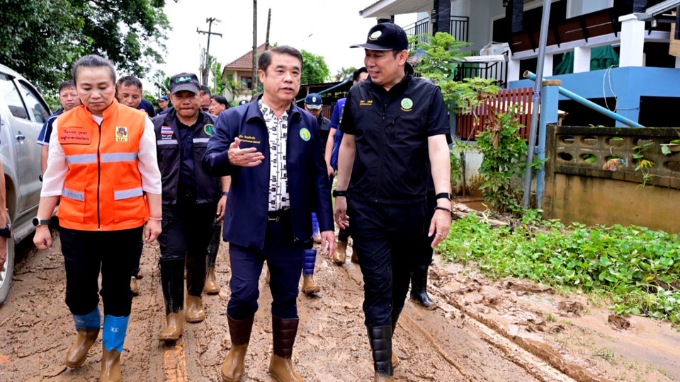 “สุริยะ” รุกติดตามน้ำท่วมน่าน สั่งชลประทานระดมเครื่องจักรเร่งช่วยประชาชน
