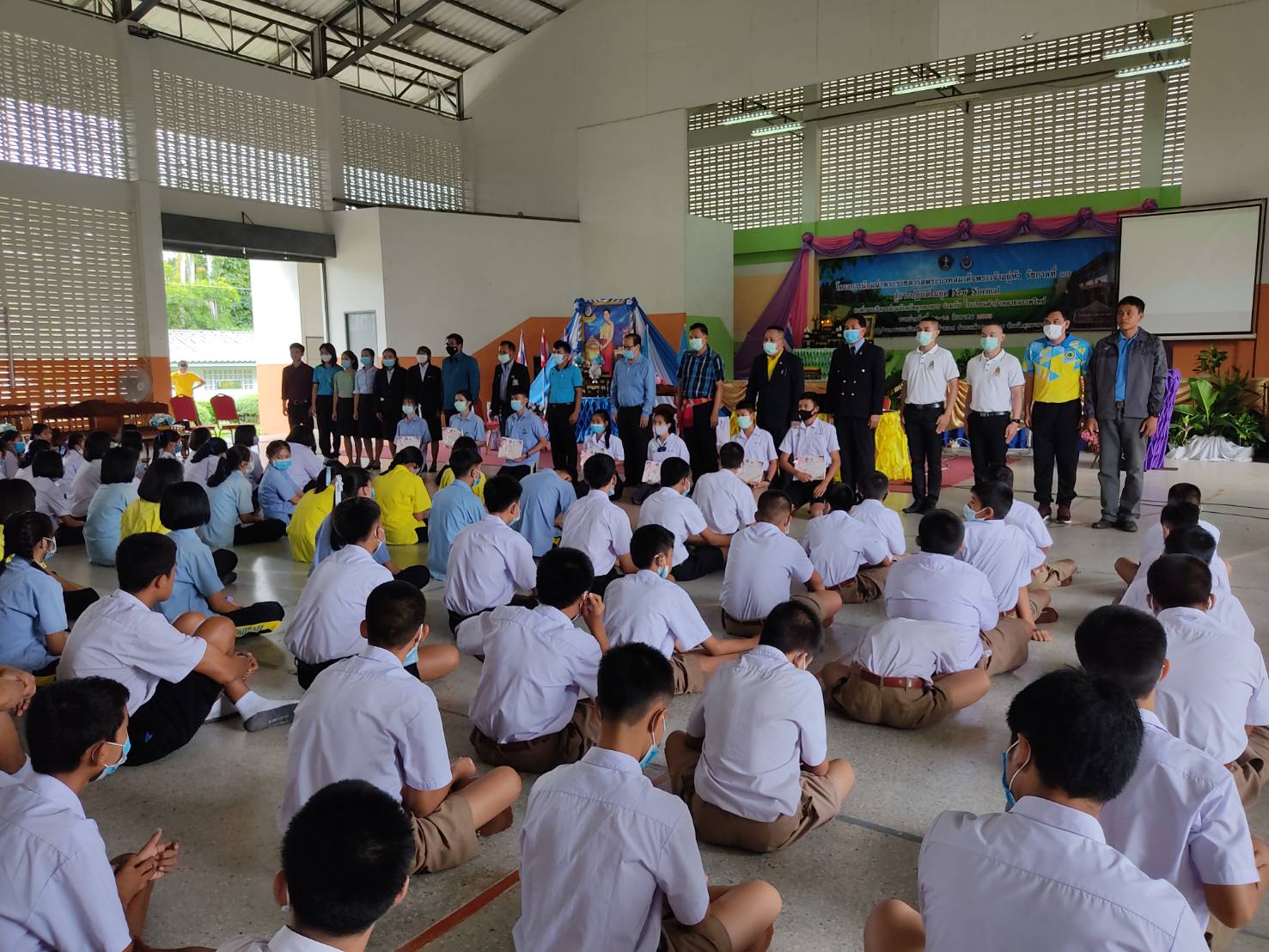 อบจ.มุกดาหาร น้อมนำพระราชดำรัสพระบาทสมเด็จพระเจ้าอยู่หัวสู่การปฏิบัติในยุค New Normal