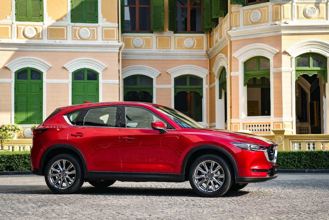 มาสด้าบุกตลาดเอสยูวีเปิดตัว CX-5 ครอสโอเวอร์ใหม่ อัดแน่นด้วยเทคโนโลยีสกายแอคทีฟล้นคันราคาเพียงล้านต้น